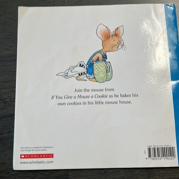 Set of 3.  Laura Numeroff books.  If you give a mouse a cookie series. - Picture 6 of 8